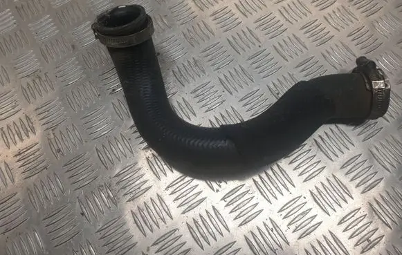 Peugeot 3008 I Engine coolant pipe/hose