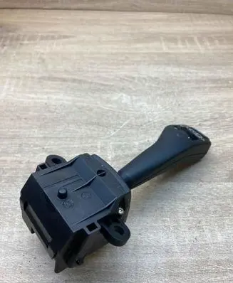 BMW 5 E39 Wiper turn signal indicator stalk/switch 8375408