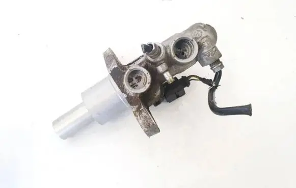 Volkswagen Scirocco Master brake cylinder 1k0945459a 5m0945459a