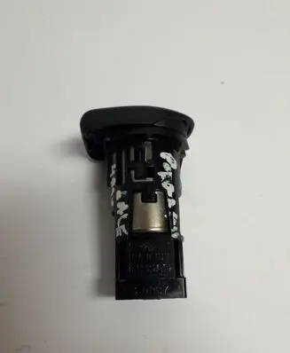 Renault Kadjar Cigarette lighter rear 308B7 08B7