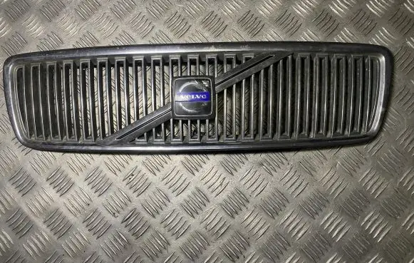 Volvo V70 Front grill 9190776