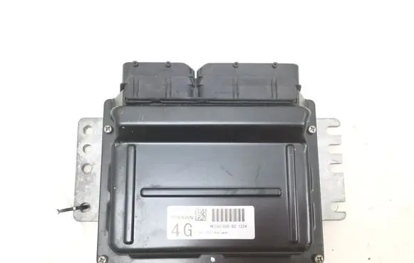 Nissan Primera Engine control unit/module MEC30020