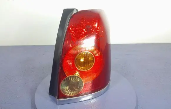 Toyota Avensis Verso Rear/tail lights