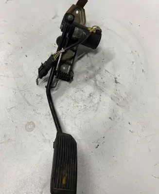 Nissan Primera Accelerator throttle pedal 0281002250 869101296