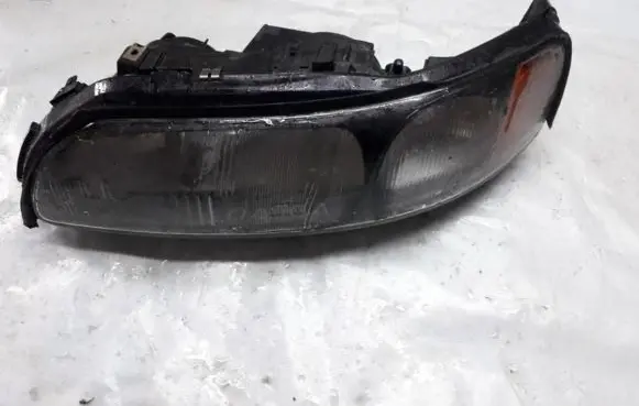Volvo V70 Headlight/headlamp 89004807 8620688