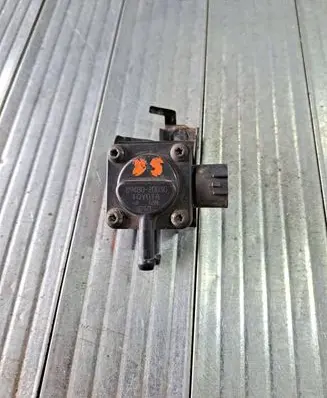 Toyota Avensis T250 Exhaust gas pressure sensor 8948020030