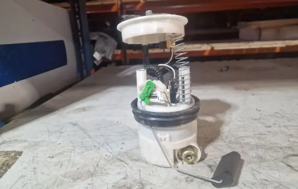 Nissan Tiida C11 In-tank fuel pump