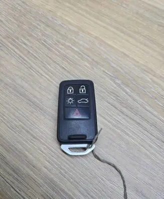 Volvo S80 Ignition key/card 