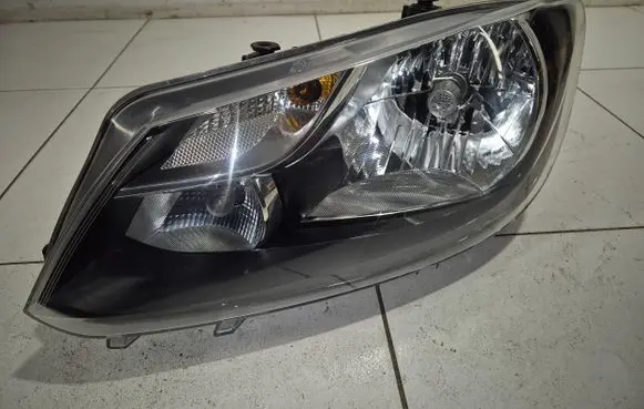 Volkswagen Caddy Headlight/headlamp NOCODE