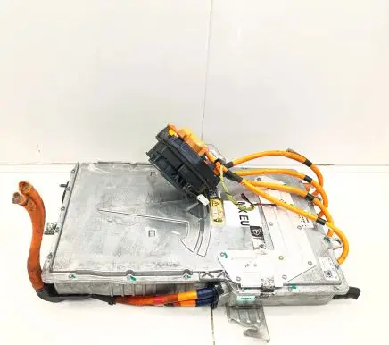 Voltage converter inverter