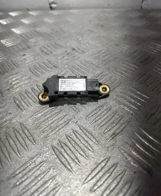 Mercedes-Benz E W211 Airbag deployment crash/impact sensor A0018209126