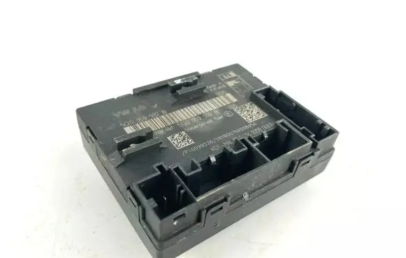 Volkswagen PASSAT B7 Door control unit/module 5Q0959592B