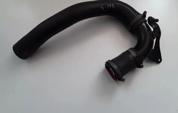 Volvo V60 Intercooler hose/pipe AV616C750AE
