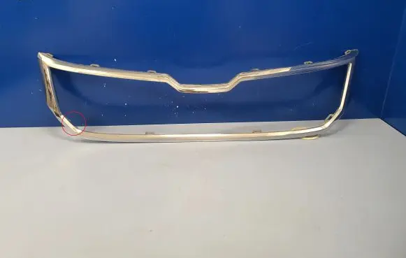 Front bumper splitter molding