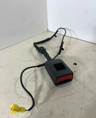 Mercedes-Benz GLS X166 Front seatbelt buckle A1668600969