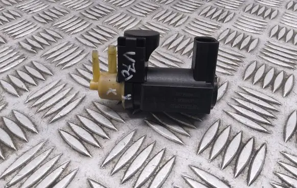 Volvo V70 Turbo solenoid valve 31339808