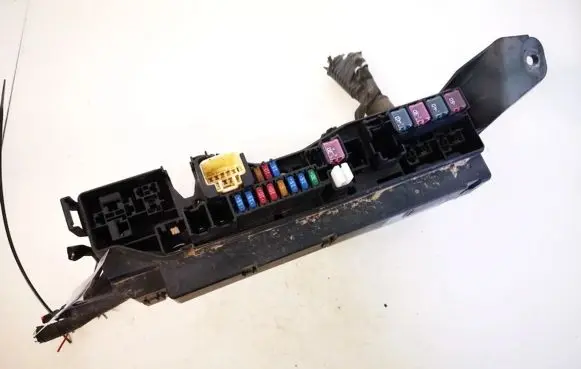 Toyota Corolla Verso E121 Fuse box set