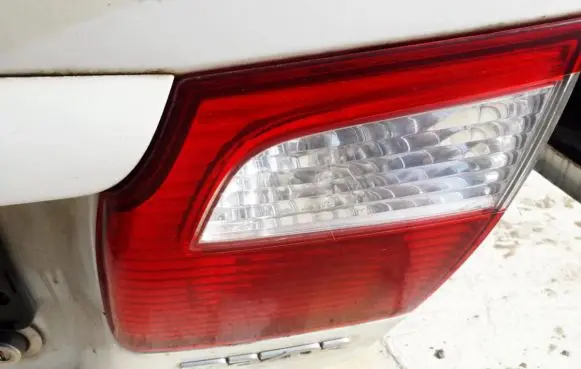 Mazda 626 Tailgate rear/tail lights