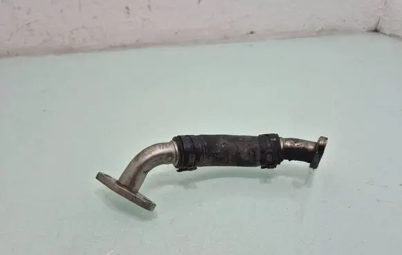 Volkswagen Tiguan EGR valve line/pipe/hose 