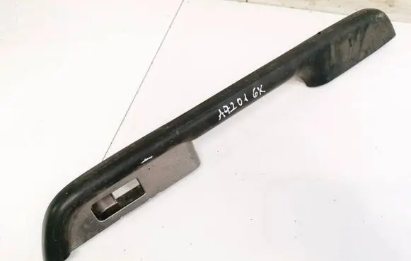 Nissan X-Trail T30 Front door window switch trim 829498H300X