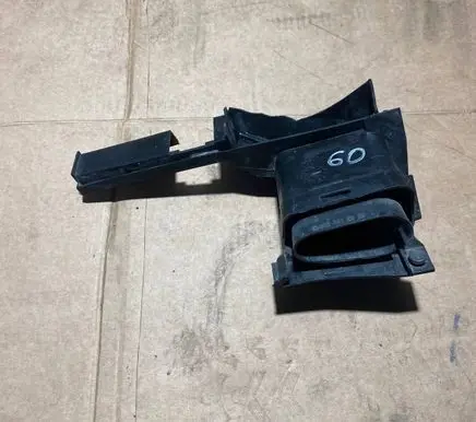 Mercedes-Benz C W202 Air intake duct part 2025280504 2025200204