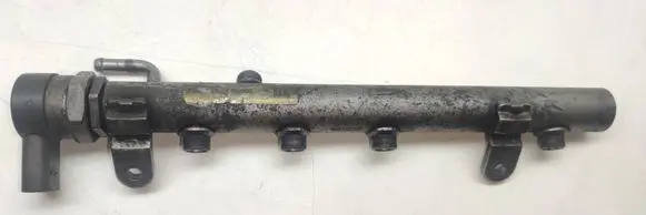 Mercedes-Benz E W211 Fuel main line pipe A6420700495