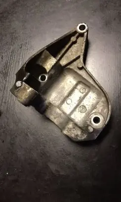 BMW 3 E46 Power steering pump mounting bracket 7794455