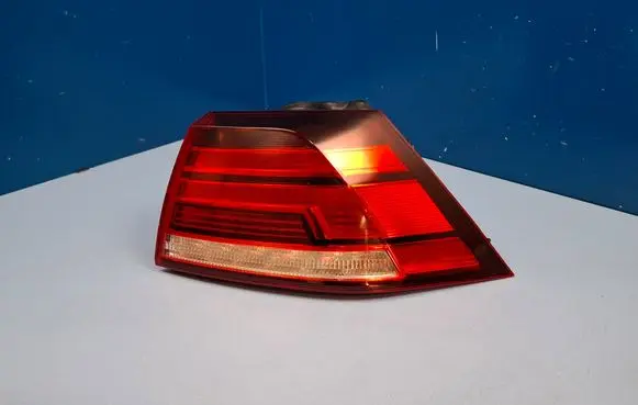 Volkswagen Golf VII Rear/tail lights 5G0945096Q L90120960