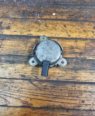 Ford Fiesta Camshaft vanos timing valve CM5G8M280FA 12133162862