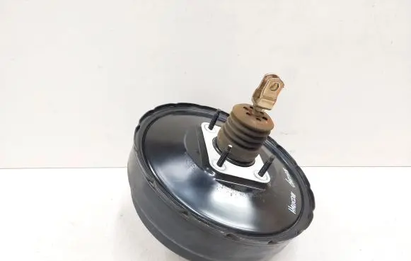 Hyundai Santa Fe Brake booster 585002B802
