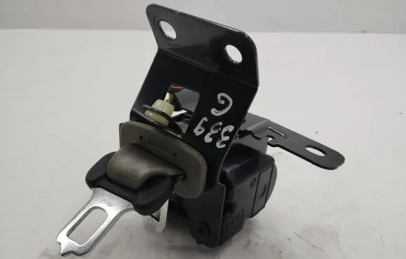 KIA Sorento Middle seatbelt (rear) 22AGH30