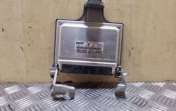Toyota Yaris Engine control unit/module 0281011126 8966152890