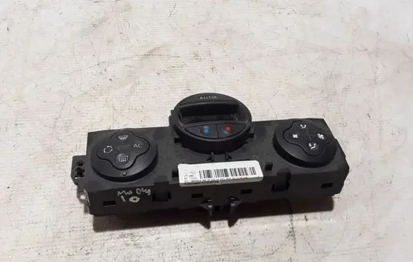 Renault Modus Air conditioner control unit module 8200563524