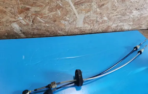 Opel Vectra C Gear shift cable linkage 55556279