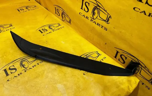 Porsche Macan (95B) Fender foam support/seal 95B854777B