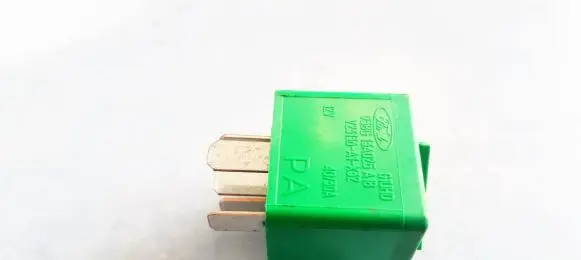 Ford Mondeo MK II Other relay 93GB13A025A1B