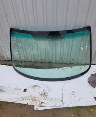 Peugeot Partner Front windscreen/windshield window 