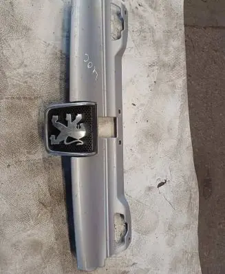 Peugeot 406 Front grill 9616258477 1851485101 LM08105