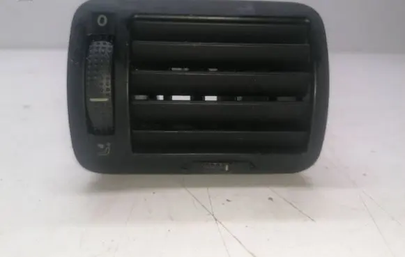 Volkswagen PASSAT B5.5 Dash center air vent grill 3B0819704D
