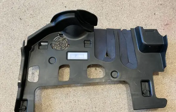 Dashboard lower bottom trim panel