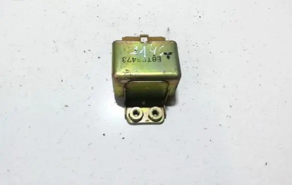 Mitsubishi Carisma Other relay e8t08473