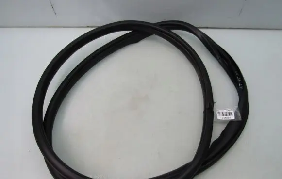 Mazda CX-30 Rear door rubber seal (on body) 