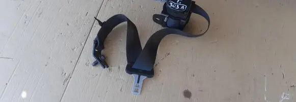 Volvo S80 Middle seatbelt (rear) 8639763