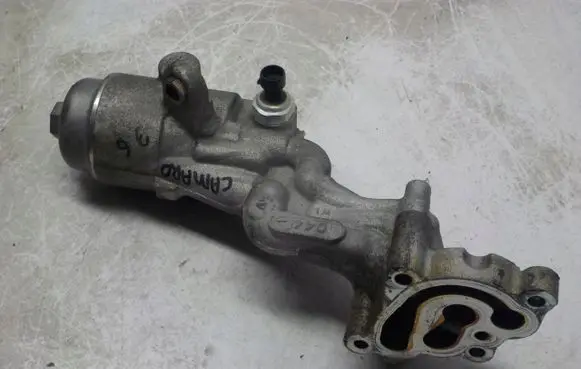 Chevrolet Camaro Oil filter mounting bracket 1263560012621649