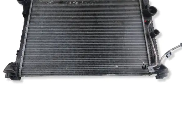Mercedes-Benz C W204 Coolant radiator 2045000403