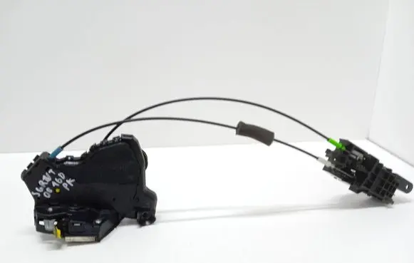 Suzuki Grand Vitara II Front door lock 6121814