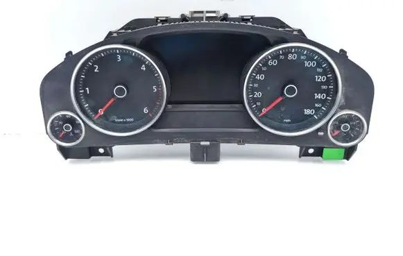 Volkswagen Touareg II Speedometer (instrument cluster) 7P6920981 0263677032