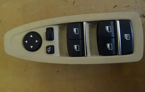 BMW 4 F36 Gran coupe Electric window control switch