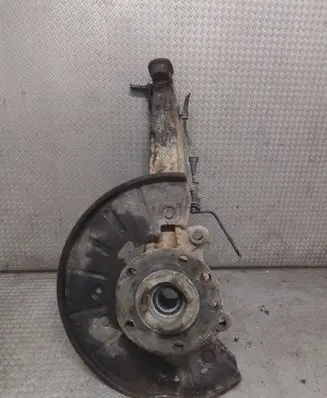 Volkswagen Touareg I Front wheel hub spindle knuckle