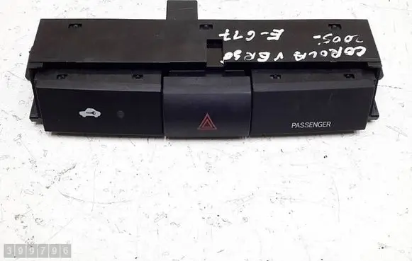 Toyota Corolla Verso AR10 Hazard light switch 153965